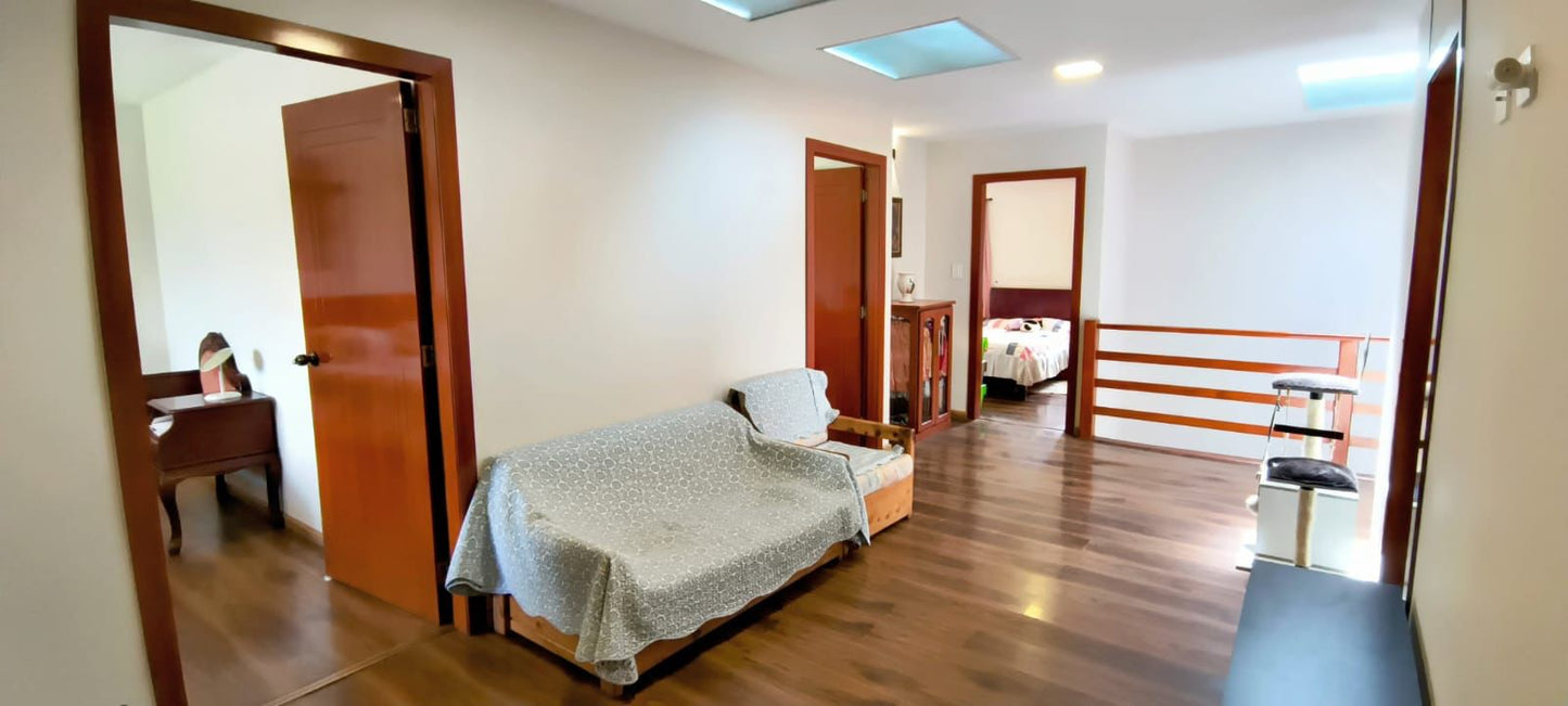CASA EN VENTA (junto al nuevo hospital)
