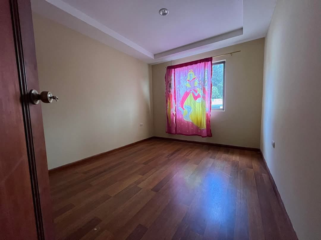 BONITA CASA EN LA URBANIZACIÓN LOS ALMENDROS