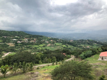Hermosa Quinta  En yunguilla.